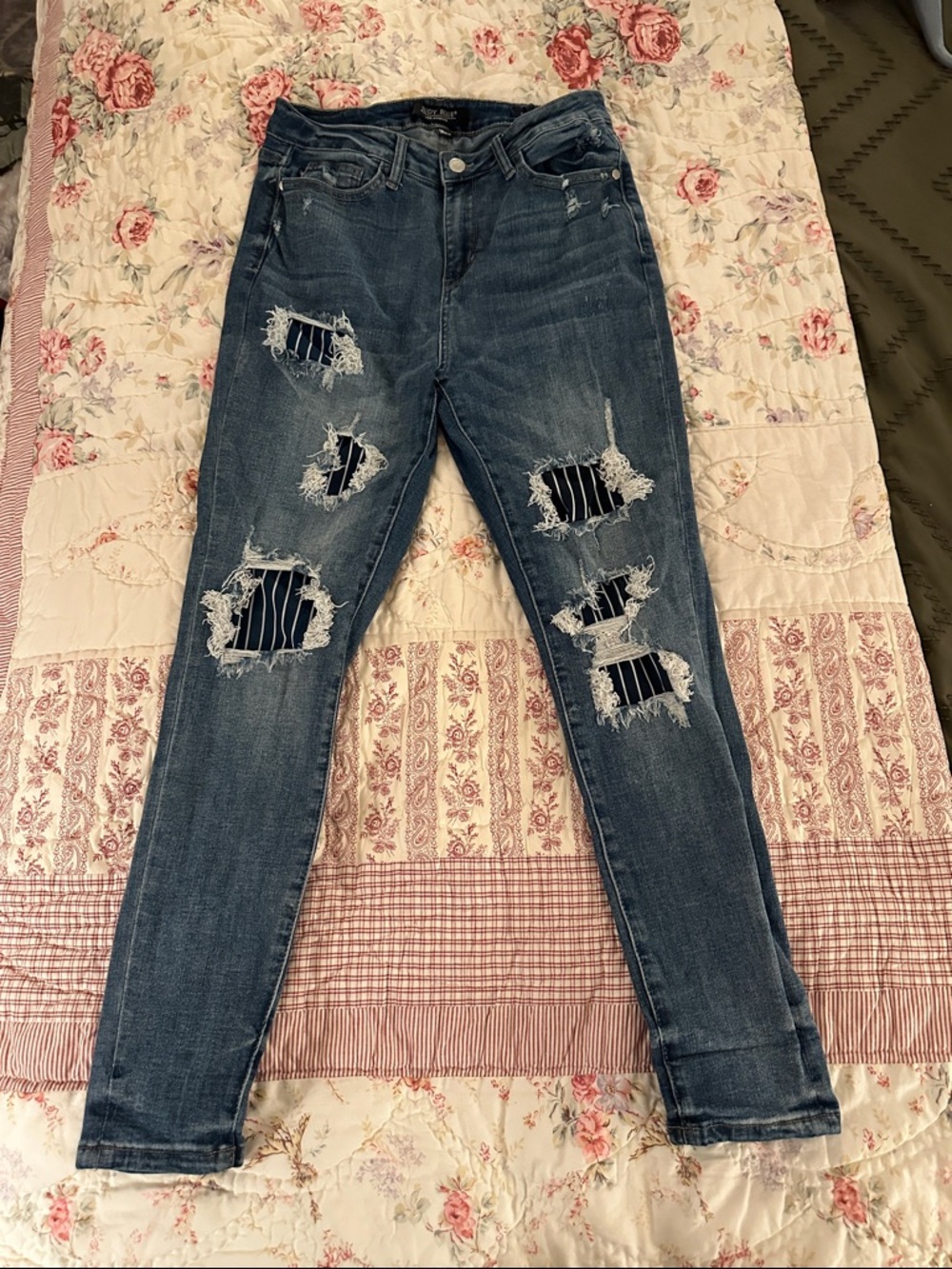 Judy Blue Mid/Dark Blue Skinny Jeans with Striped Underlay